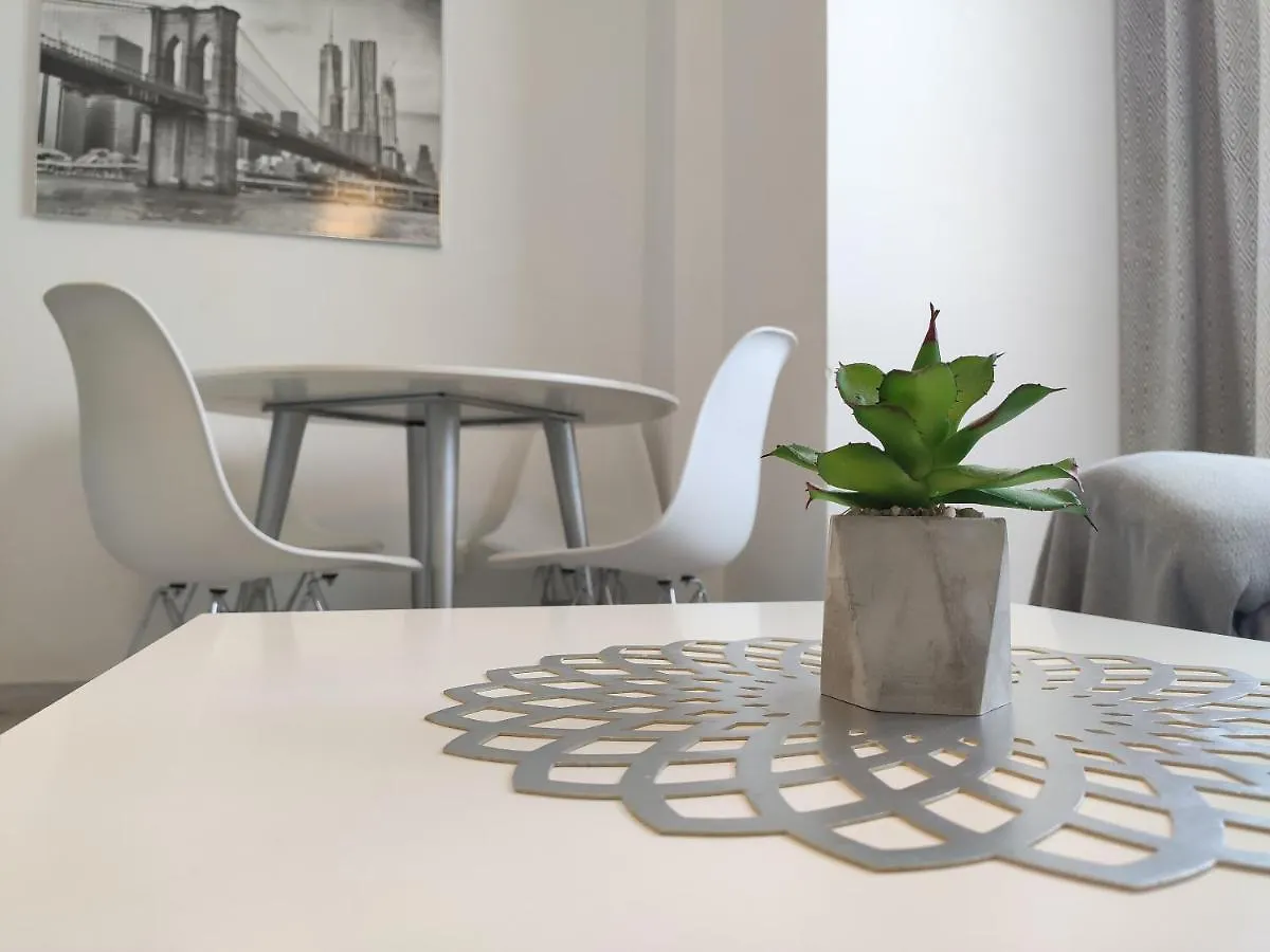 Apartamentos Seneca Junto Al Centro Malaga Apartment