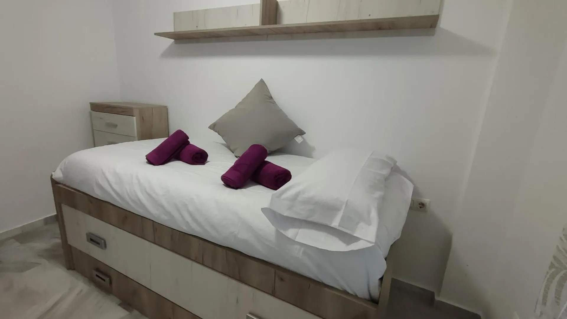Apartment Apartamentos Seneca Junto Al Centro Malaga