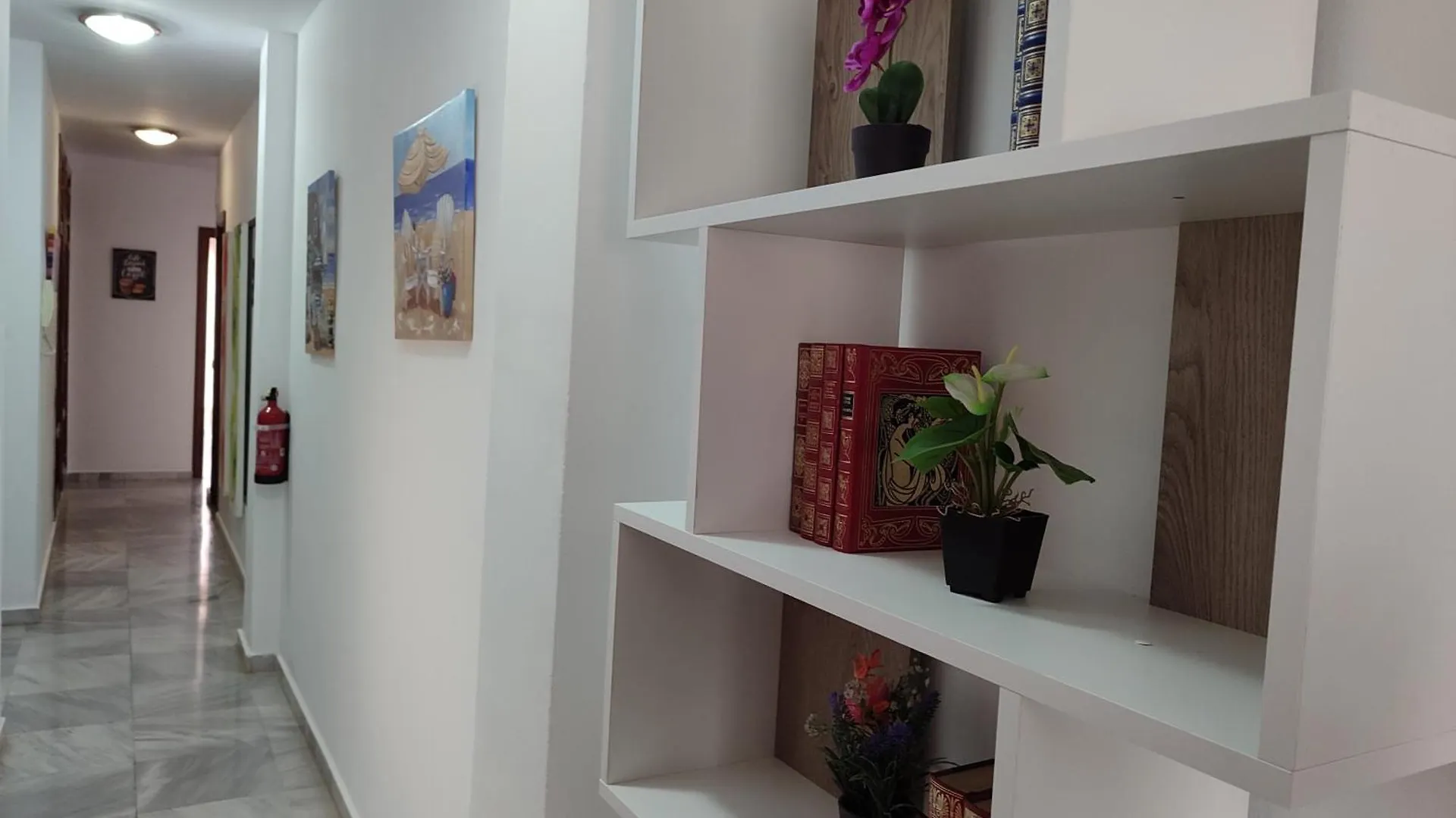 Apartamentos Seneca Junto Al Centro Malaga Spain